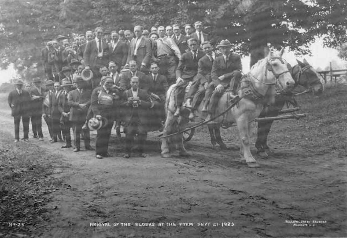 >Arrival of the Eastern States Mission elders at the Smith farm, Manchester, New York, September 21, 1923. Courtesy CHL.